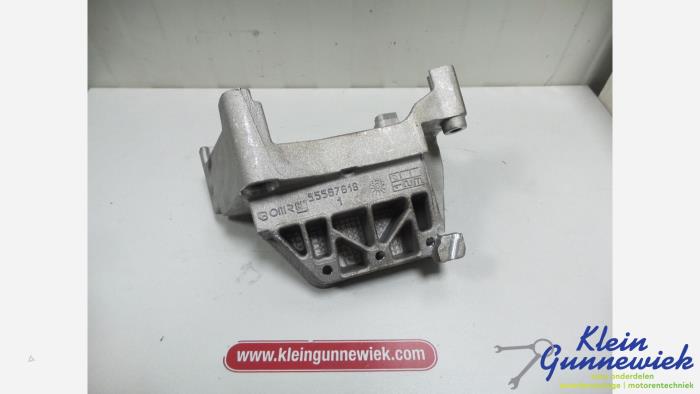 Used Engine mount Opel Corsa Price € 22,00 Margin scheme offered by Klein Gunnewiek Autodemontage & Motorentechniek