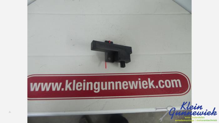Usagé Ordinateur divers Audi A8 Prix € 17,00 Règlement à la marge proposé par Klein Gunnewiek Autodemontage & Motorentechniek