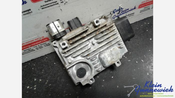 Usagé Ordinateur divers Porsche Panamera Prix € 209,00 Règlement à la marge proposé par Klein Gunnewiek Autodemontage & Motorentechniek