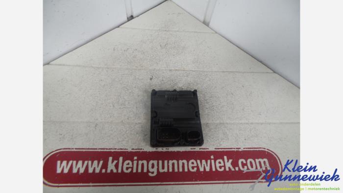 Usagé Ordinateur divers Volkswagen E-Golf Prix € 137,00 Règlement à la marge proposé par Klein Gunnewiek Autodemontage & Motorentechniek