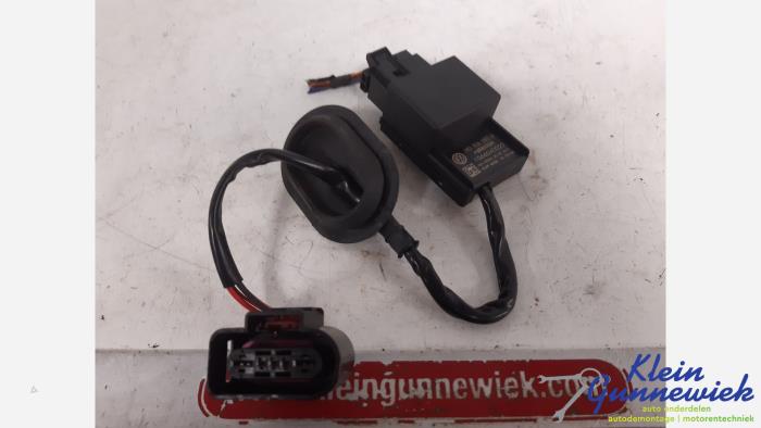 Usagé Ordinateur divers Skoda Fabia Prix € 41,00 Règlement à la marge proposé par Klein Gunnewiek Autodemontage & Motorentechniek