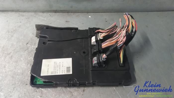 Usagé Ordinateur divers Renault Megane Prix € 33,00 Règlement à la marge proposé par Klein Gunnewiek Autodemontage & Motorentechniek