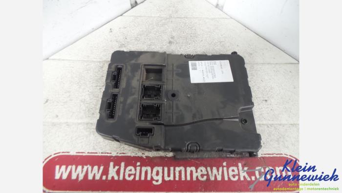 Usagé Ordinateur divers Renault Megane Prix € 33,00 Règlement à la marge proposé par Klein Gunnewiek Autodemontage & Motorentechniek