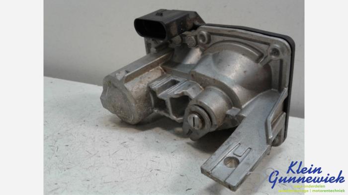 Gebrauchte Auspuff Drosselventil Volkswagen Passat Preis € 26,00 Margenregelung angeboten von Klein Gunnewiek Autodemontage & Motorentechniek