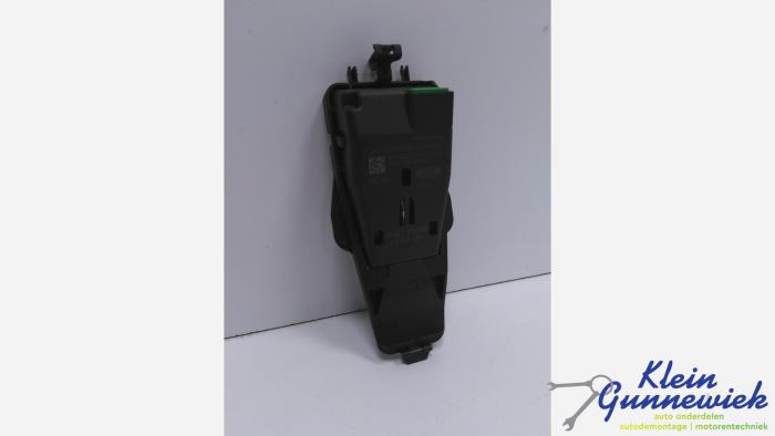 Begagnade Sensor (övriga) Ford B-Max Pris € 48,00 Marginaltabell erbjuds av Klein Gunnewiek Autodemontage & Motorentechniek