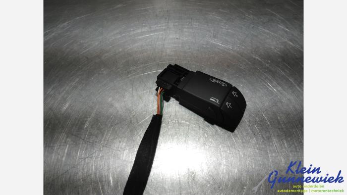 Używane Rózne Renault Twingo Cena € 15,00 Procedura marży oferowane przez Klein Gunnewiek Autodemontage & Motorentechniek