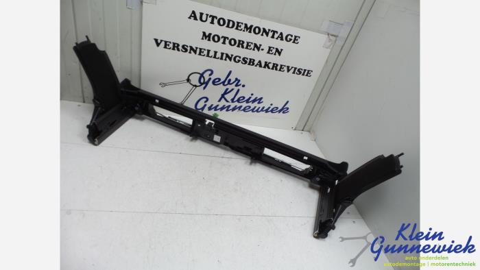 Używane Rózne Porsche 911 Cena € 265,00 Procedura marży oferowane przez Klein Gunnewiek Autodemontage & Motorentechniek