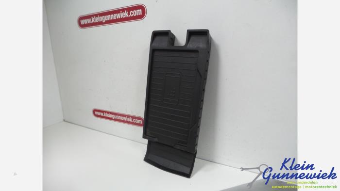 Begagnade Diverse Porsche 911 Pris € 28,00 Marginaltabell erbjuds av Klein Gunnewiek Autodemontage & Motorentechniek