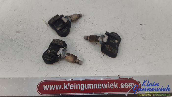 Begagnade Däcktryckssensor Kia Optima Pris € 26,00 Marginaltabell erbjuds av Klein Gunnewiek Autodemontage & Motorentechniek