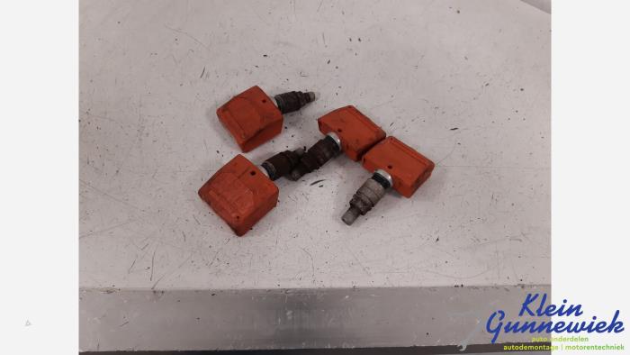 Begagnade Däcktryckssensor Renault Clio Pris € 53,00 Marginaltabell erbjuds av Klein Gunnewiek Autodemontage & Motorentechniek