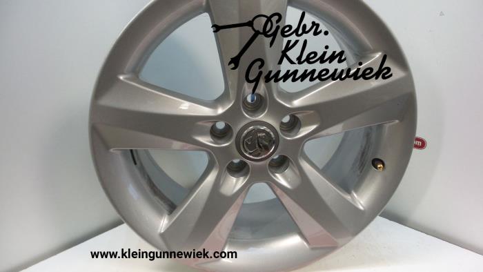 Wheel from a Opel Meriva 2014