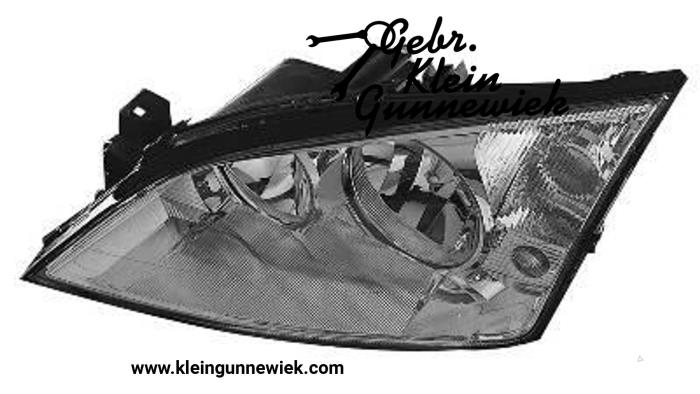 Headlight, left from a Ford Mondeo 2001