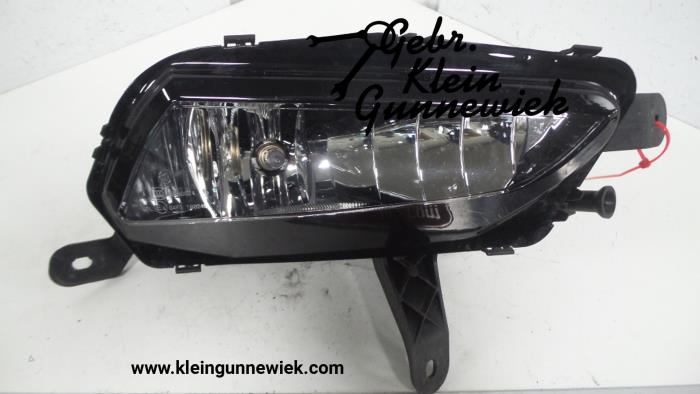 Fog light, front right from a Opel Astra 2018
