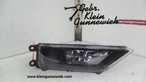 Used Fog light, front right Volkswagen Tiguan Price € 45,00 Margin scheme offered by Gebr.Klein Gunnewiek Ho.BV