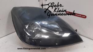 Used Headlight, right Ford Fiesta Price € 35,00 Margin scheme offered by Gebr.Klein Gunnewiek Ho.BV
