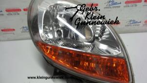 Usagé Phare droit Renault Kangoo Prix € 55,00 Règlement à la marge proposé par Gebr.Klein Gunnewiek Ho.BV