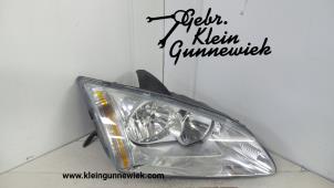 Używane Reflektor prawy Ford Focus Cena € 45,00 Procedura marży oferowane przez Gebr.Klein Gunnewiek Ho.BV