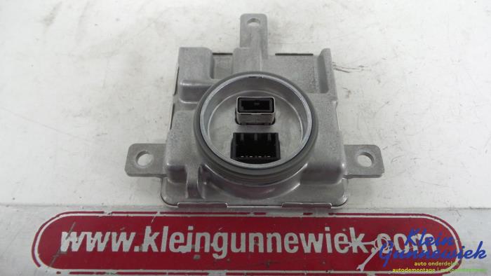Używane Starter ksenonowy Volkswagen Jetta Cena € 47,00 Procedura marży oferowane przez Klein Gunnewiek Autodemontage & Motorentechniek