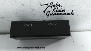 Używane Zlacze AUX/USB Audi A3 Cena € 75,00 Procedura marży oferowane przez Gebr.Klein Gunnewiek Ho.BV