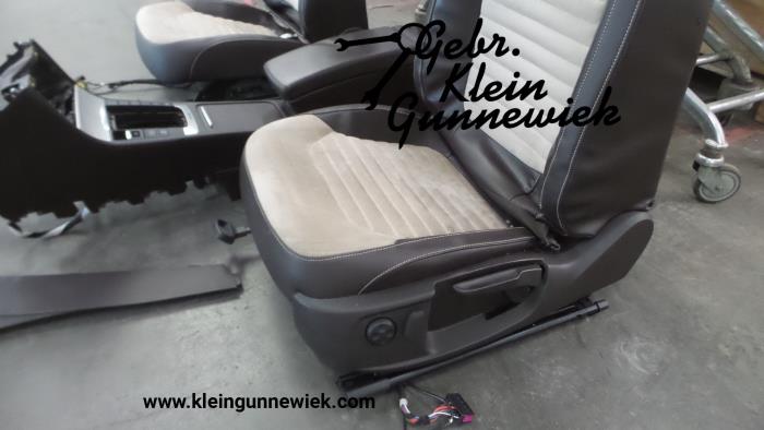 Set of upholstery (complete) from a Volkswagen Passat 2012