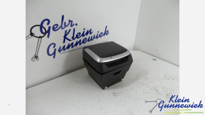 Begagnade Askkopp, fram BMW 7-Serie Pris € 26,00 Marginaltabell erbjuds av Klein Gunnewiek Autodemontage & Motorentechniek