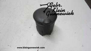 Used Front ashtray Renault Twingo Price € 20,00 Margin scheme offered by Gebr.Klein Gunnewiek Ho.BV