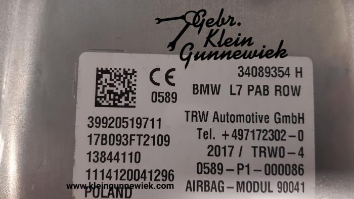 Airbag droite (tableau de bord) d'un BMW 1-Serie 2017