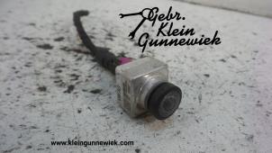 Używane Kamera przednia Volkswagen Touareg Cena € 85,00 Procedura marży oferowane przez Gebr.Klein Gunnewiek Ho.BV