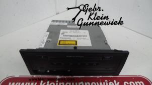 Usagé Changeur de CD Audi A4 Prix € 175,00 Règlement à la marge proposé par Gebr.Klein Gunnewiek Ho.BV