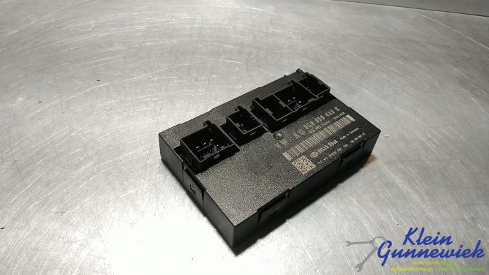Używane Modul centralnego zamka Volkswagen Passat Cena € 31,00 Procedura marży oferowane przez Klein Gunnewiek Autodemontage & Motorentechniek