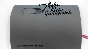 Używane Schowek w desce rozdzielczej Volvo XC60 Cena € 65,00 Procedura marży oferowane przez Gebr.Klein Gunnewiek Ho.BV