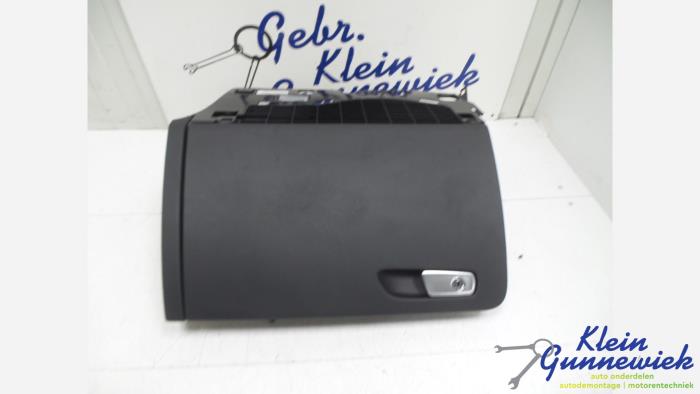 Begagnade Handskfack Audi Q5 Pris € 35,00 Marginaltabell erbjuds av Klein Gunnewiek Autodemontage & Motorentechniek
