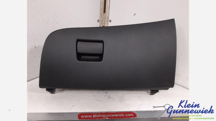 Begagnade Handskfack Opel Insignia Pris € 36,00 Marginaltabell erbjuds av Klein Gunnewiek Autodemontage & Motorentechniek