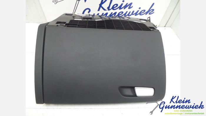 Begagnade Handskfack Audi Q5 Pris € 35,00 Marginaltabell erbjuds av Klein Gunnewiek Autodemontage & Motorentechniek