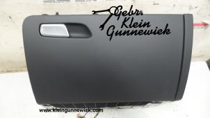 Usagé Boîte à gants Audi Q5 Prix € 65,00 Règlement à la marge proposé par Gebr.Klein Gunnewiek Ho.BV