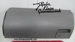 Usagé Boîte à gants Mercedes Sprinter Prix € 40,00 Règlement à la marge proposé par Gebr.Klein Gunnewiek Ho.BV