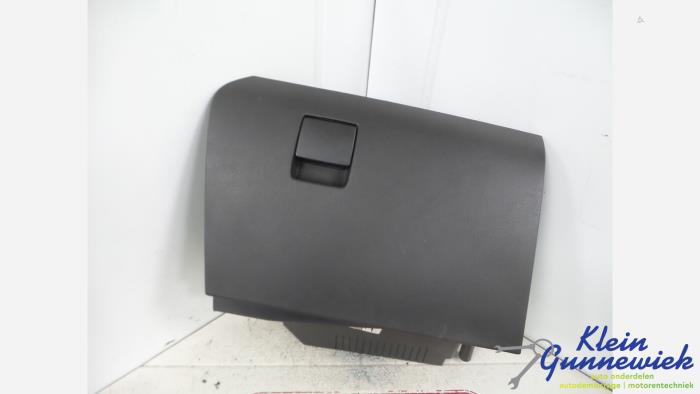 Begagnade Handskfack Opel Astra Pris € 30,00 Marginaltabell erbjuds av Klein Gunnewiek Autodemontage & Motorentechniek
