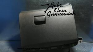 Gebrauchte Handschuhfach Opel Astra Preis € 50,00 Margenregelung angeboten von Gebr.Klein Gunnewiek Ho.BV