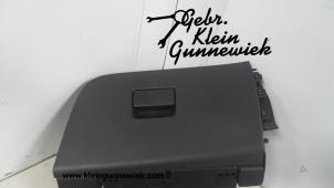 Usagé Boîte à gants Opel Astra Prix € 45,00 Règlement à la marge proposé par Gebr.Klein Gunnewiek Ho.BV