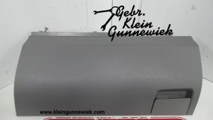 Gebrauchte Handschuhfach Volkswagen Crafter Preis € 50,00 Margenregelung angeboten von Gebr.Klein Gunnewiek Ho.BV