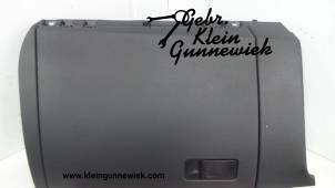Usagé Boîte à gants Volkswagen Polo Prix € 50,00 Règlement à la marge proposé par Gebr.Klein Gunnewiek Ho.BV