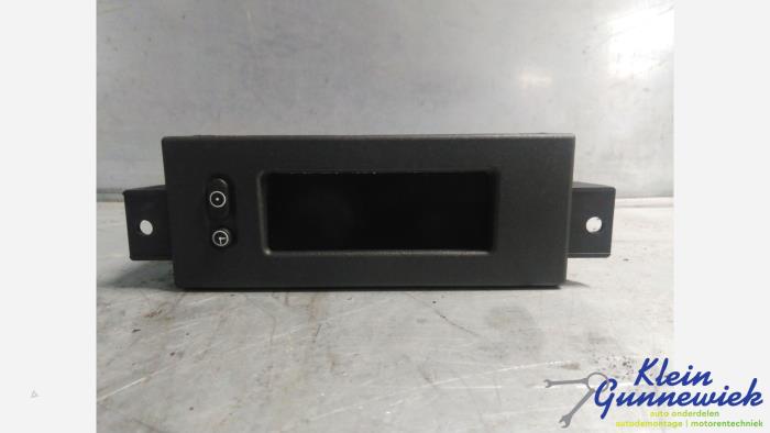 Begagnade Innerdisplay Opel Corsa Pris € 17,00 Marginaltabell erbjuds av Klein Gunnewiek Autodemontage & Motorentechniek