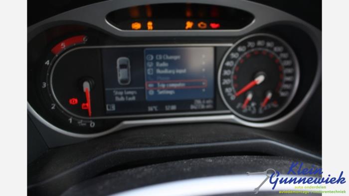 Begagnade Innerdisplay Ford Mondeo Pris € 125,00 Marginaltabell erbjuds av Klein Gunnewiek Autodemontage & Motorentechniek