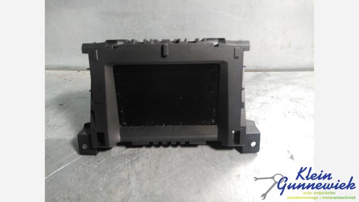 Begagnade Innerdisplay Opel Zafira Pris € 75,00 Marginaltabell erbjuds av Klein Gunnewiek Autodemontage & Motorentechniek