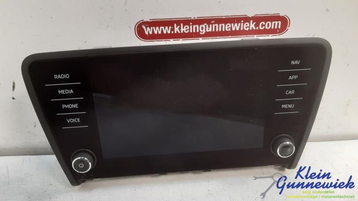 Begagnade Innerdisplay Skoda Octavia Pris € 350,00 Marginaltabell erbjuds av Klein Gunnewiek Autodemontage & Motorentechniek