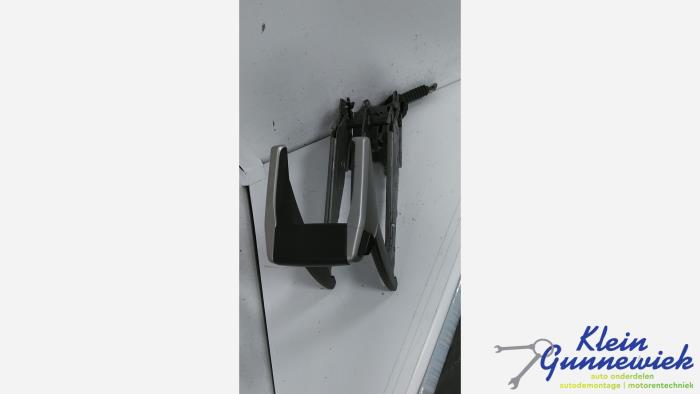Gebrauchte Handbremsgriff Opel Zafira Preis € 35,00 Margenregelung angeboten von Klein Gunnewiek Autodemontage & Motorentechniek