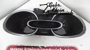 Used Instrument panel Renault Clio Price € 95,00 Margin scheme offered by Gebr.Klein Gunnewiek Ho.BV