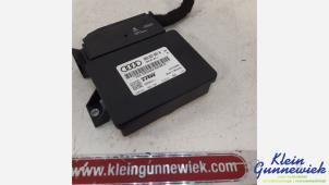 Usados Módulo de freno de mano Audi A4 Precio € 45,00 Norma de margen ofrecido por Klein Gunnewiek Autodemontage & Motorentechniek