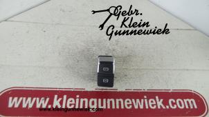 Gebrauchte Handbremse Schalter Audi A6 Preis € 20,00 Margenregelung angeboten von Gebr.Klein Gunnewiek Ho.BV