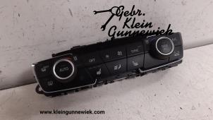 Usagé Panneau de commandes chauffage BMW 2-Série Prix € 125,00 Règlement à la marge proposé par Klein Gunnewiek Autodemontage & Motorentechniek